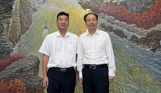 雙環(huán)傳動(dòng)董事長(zhǎng)吳長(zhǎng)鴻率隊(duì)赴重慶大學(xué)參觀(guān)交流